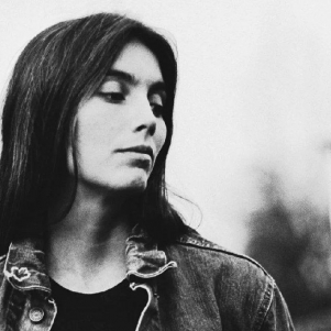 Emmylou Harris covers Bob Dylan on debut album Emmylou Harris covers Bob Dylan on debut album